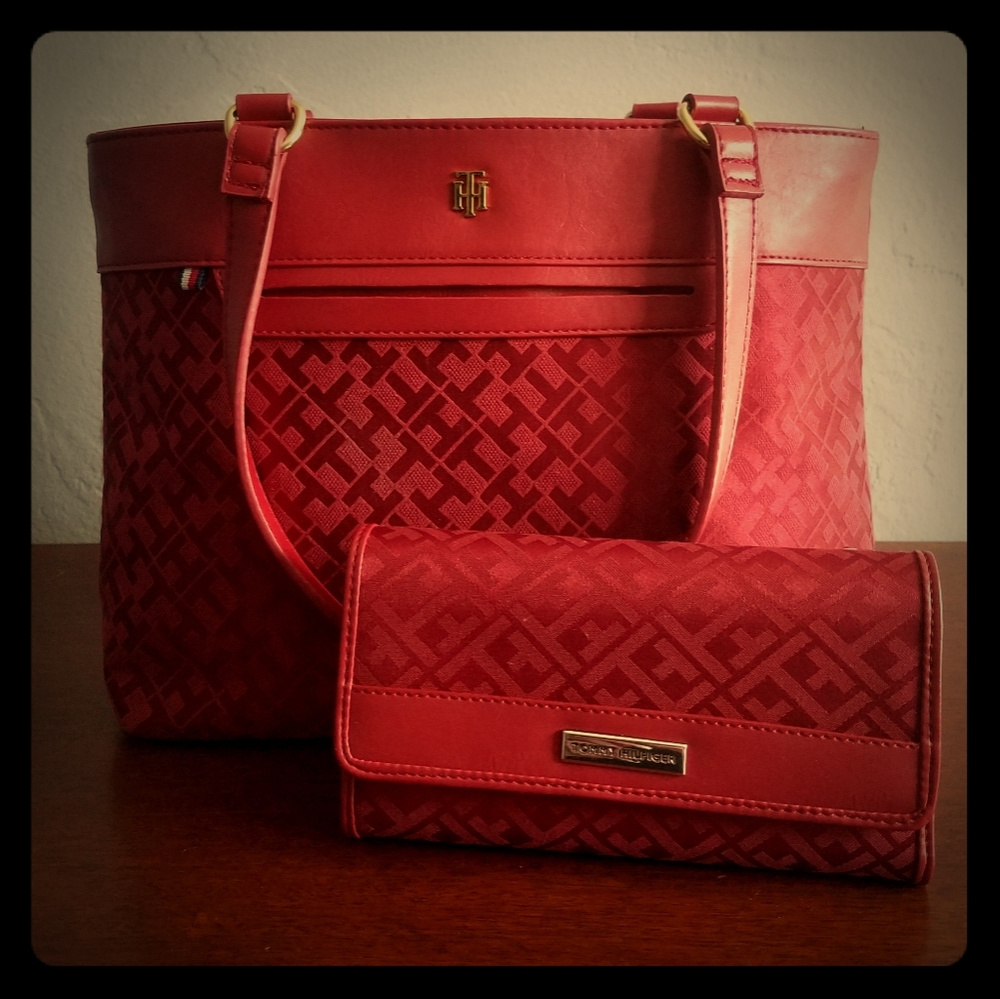 Tommy Hilfiger Purse/Wallet Set